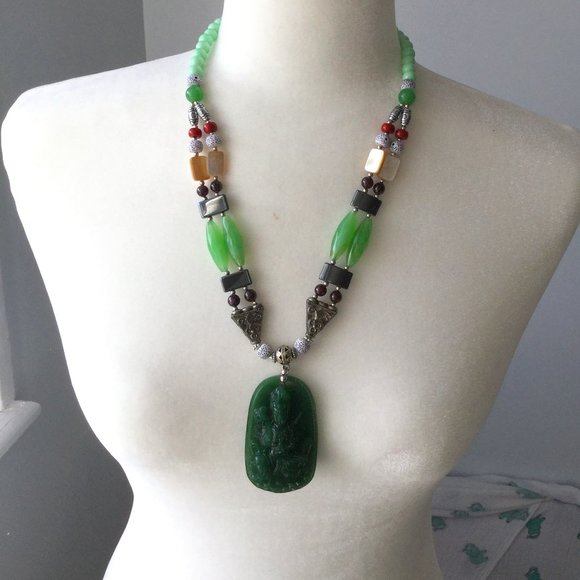 Beaded Shell Necklace - Picture 1 of 10